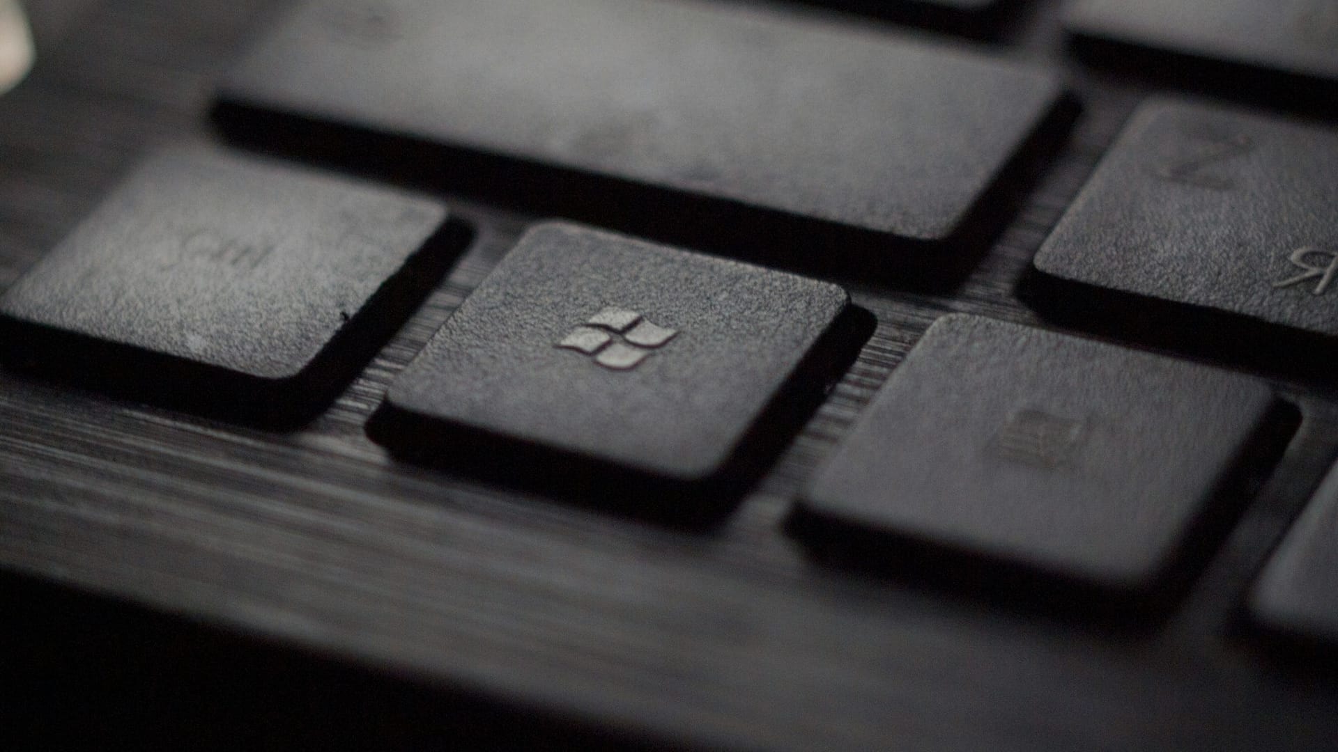 Microsoft Hands Your Encryption Keys to the FBI | Jan 19-26